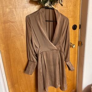 Elegant Brown Long-Sleeve dress